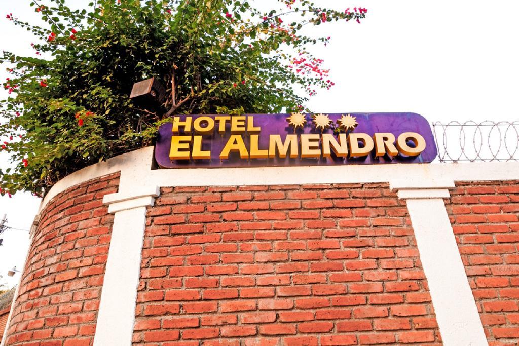 Hotel El Almendro Managua Extérieur photo