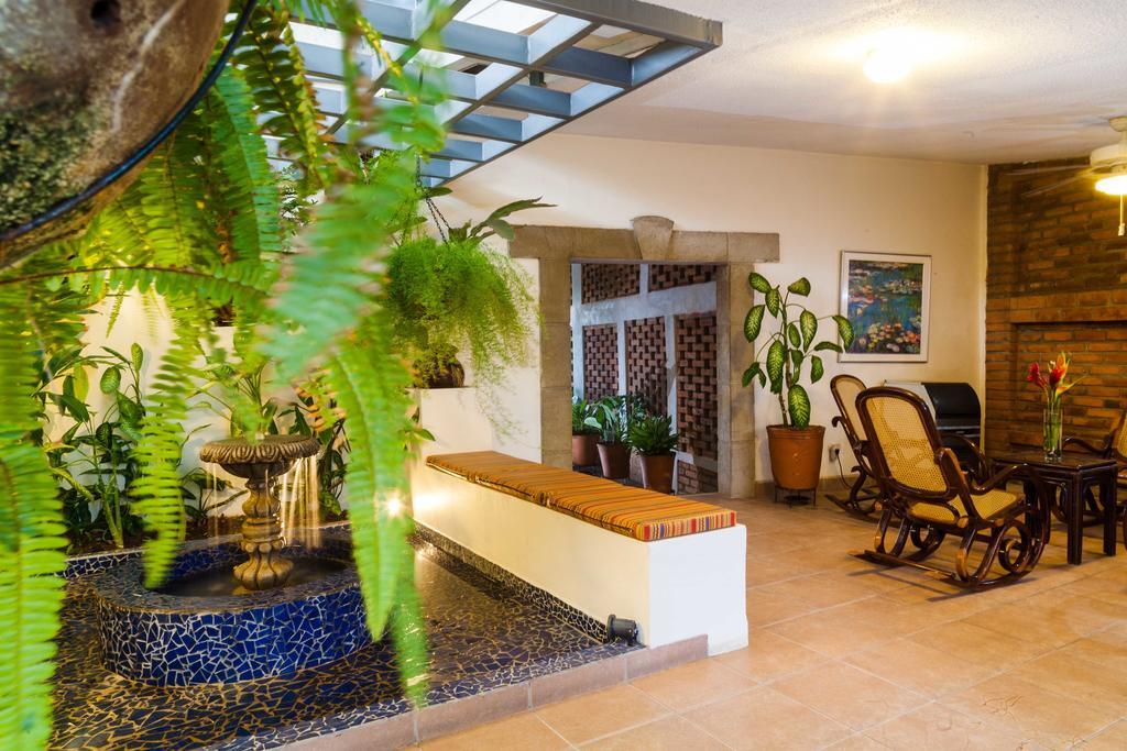 Hotel El Almendro Managua Extérieur photo