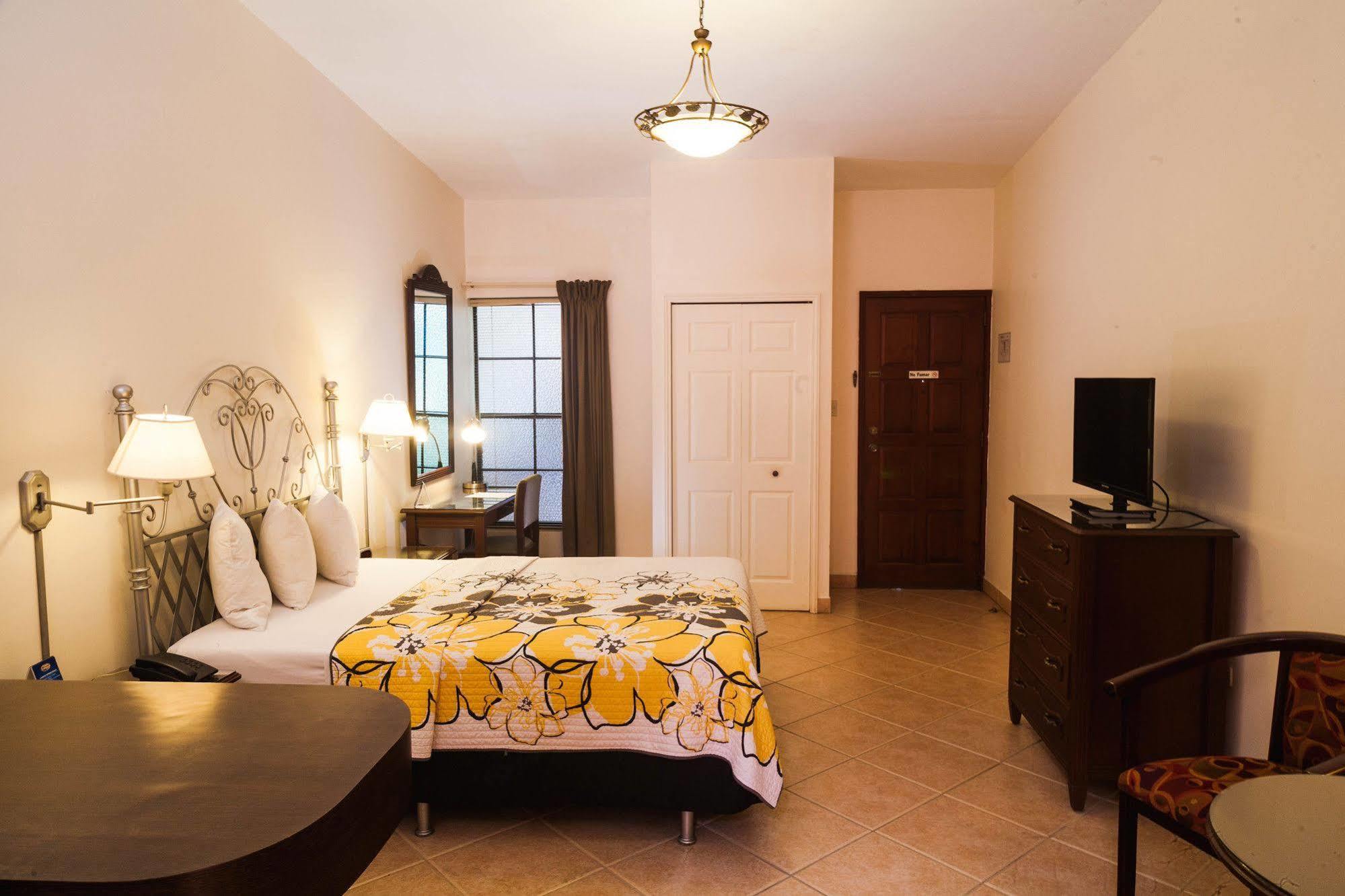 Hotel El Almendro Managua Extérieur photo